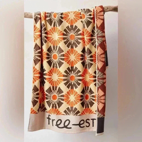 NWT Free People free-est Matchmaker Beach Towel - Picture 1 of 5